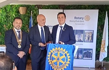 COMIDA DE GALA Y NAVIDAD - ENTREGA PREMIO CIUDAD ROTARIA 2024 A,   LA CASA DE VALENCIA DE GAVÀ.